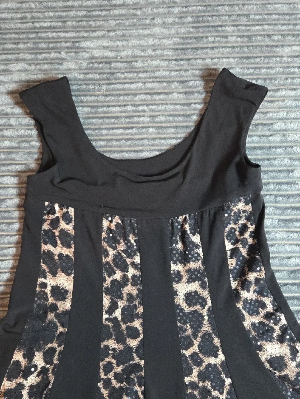 connected apparel Black Dress with Leopard-Print Beige Panels